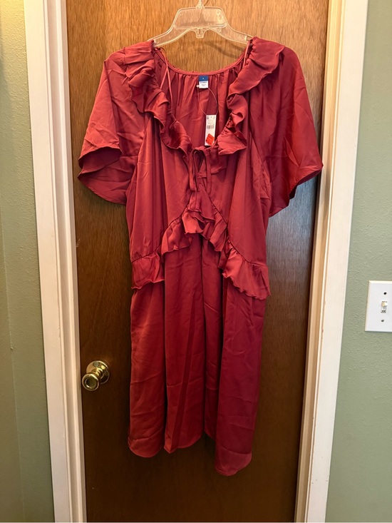 Old Navy Dresses & Skirts - Old Navy Ruffle Tie-Front Midi Dress in Burgundy